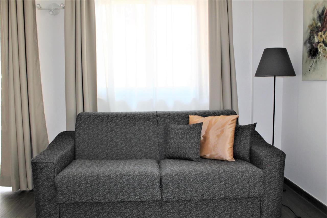 Residence Pola Катанія Екстер'єр фото